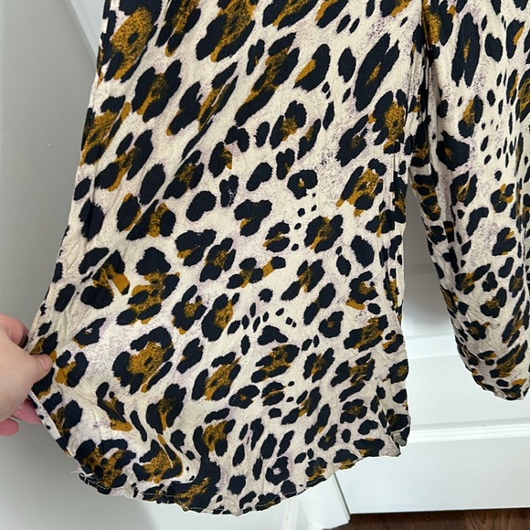 URBAN ROMANTICS - jumpsuit leopard print wide legs cropped size no tag - Picture 3 of 8